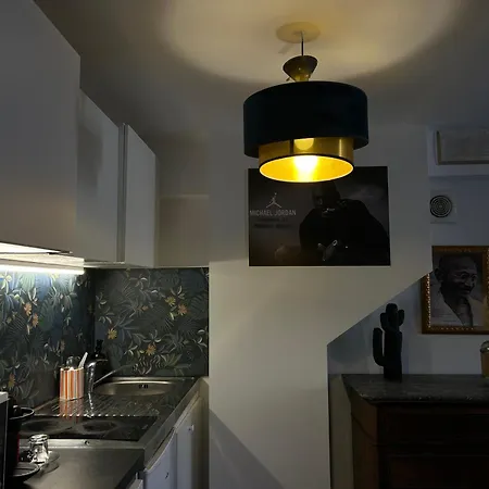 Elegant Proche Paris - *